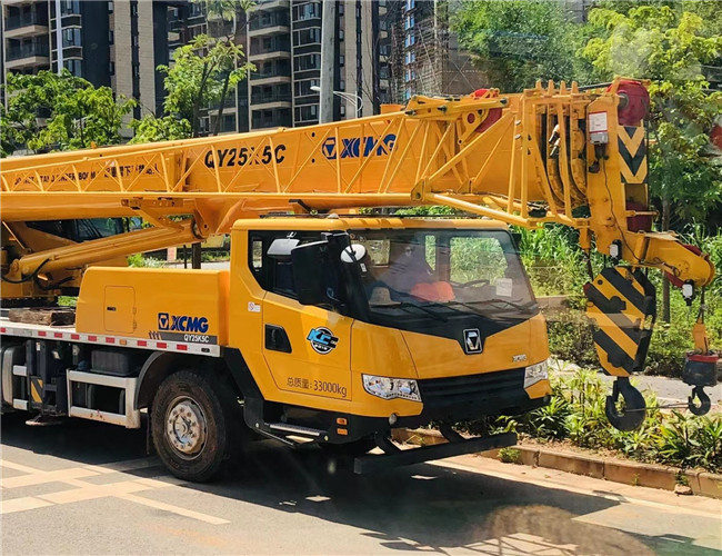 冷水江市大件设备吊装租赁吊车