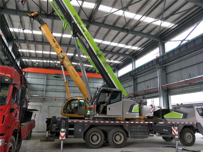 冷水江市高空车出租需要注意哪些安全事项？