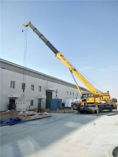 冷水江市“超载就喊停”—— 吊车的 “重量保镖” 技术