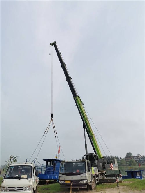 冷水江市桥梁建设吊装案例